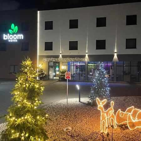Bloom Hotel Airport Okecie ราชิน ภายนอก รูปภาพ